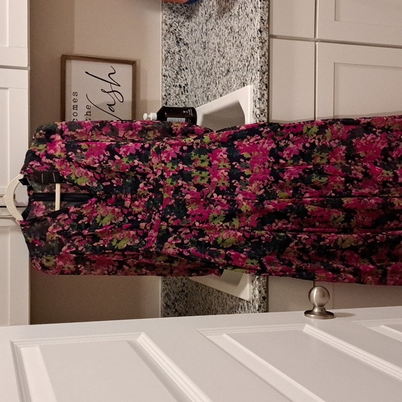 Club Monaco NWTs Floral Printed Maxi Dress - Picture 12 of 13
